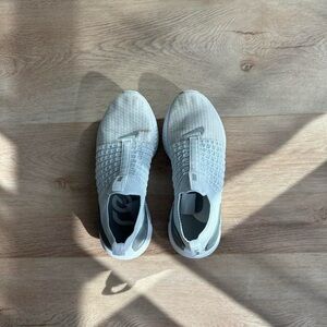 Nike React Phantom Run Flyknit 2

Women’s Road Running Shoes